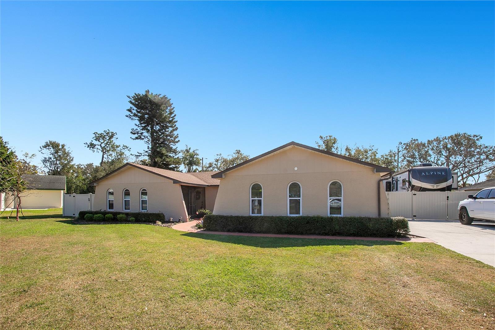 1325 FAIRLEE ST photo 2