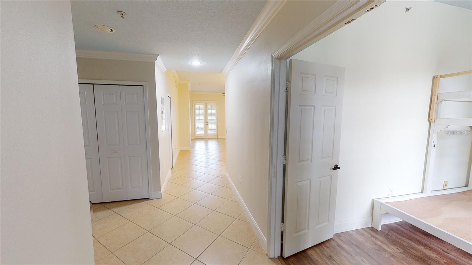 931 BEGONIA RD #102 photo 3