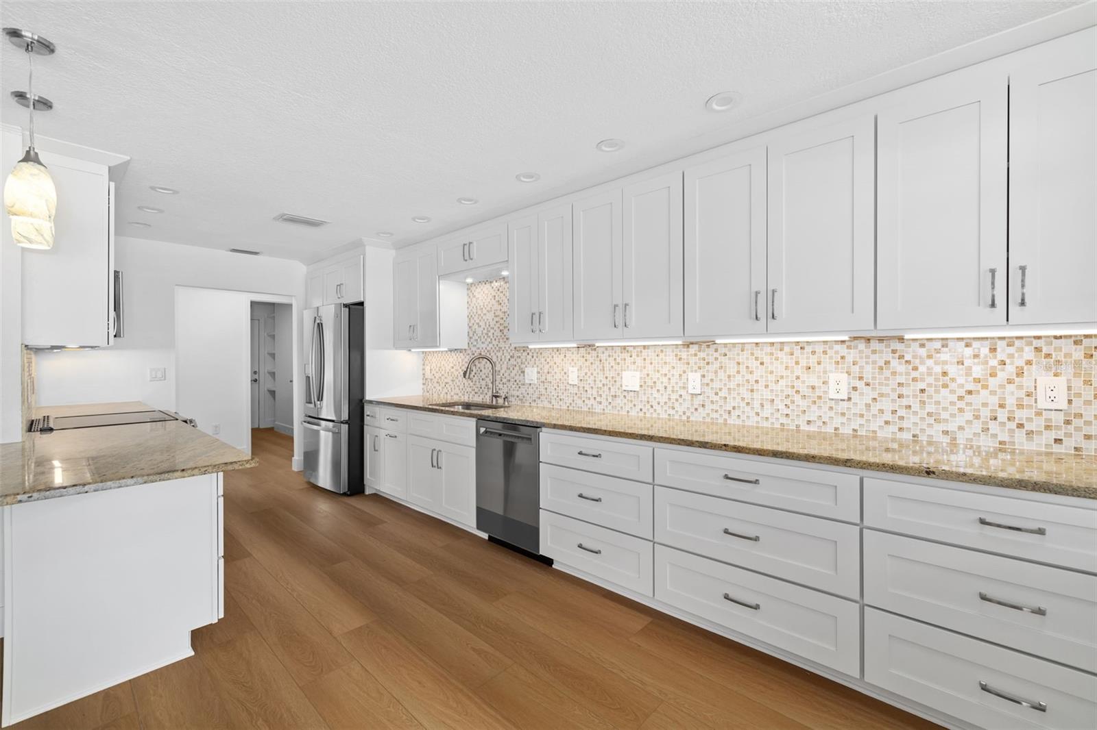 6926 MAGELLAN WAY photo 3