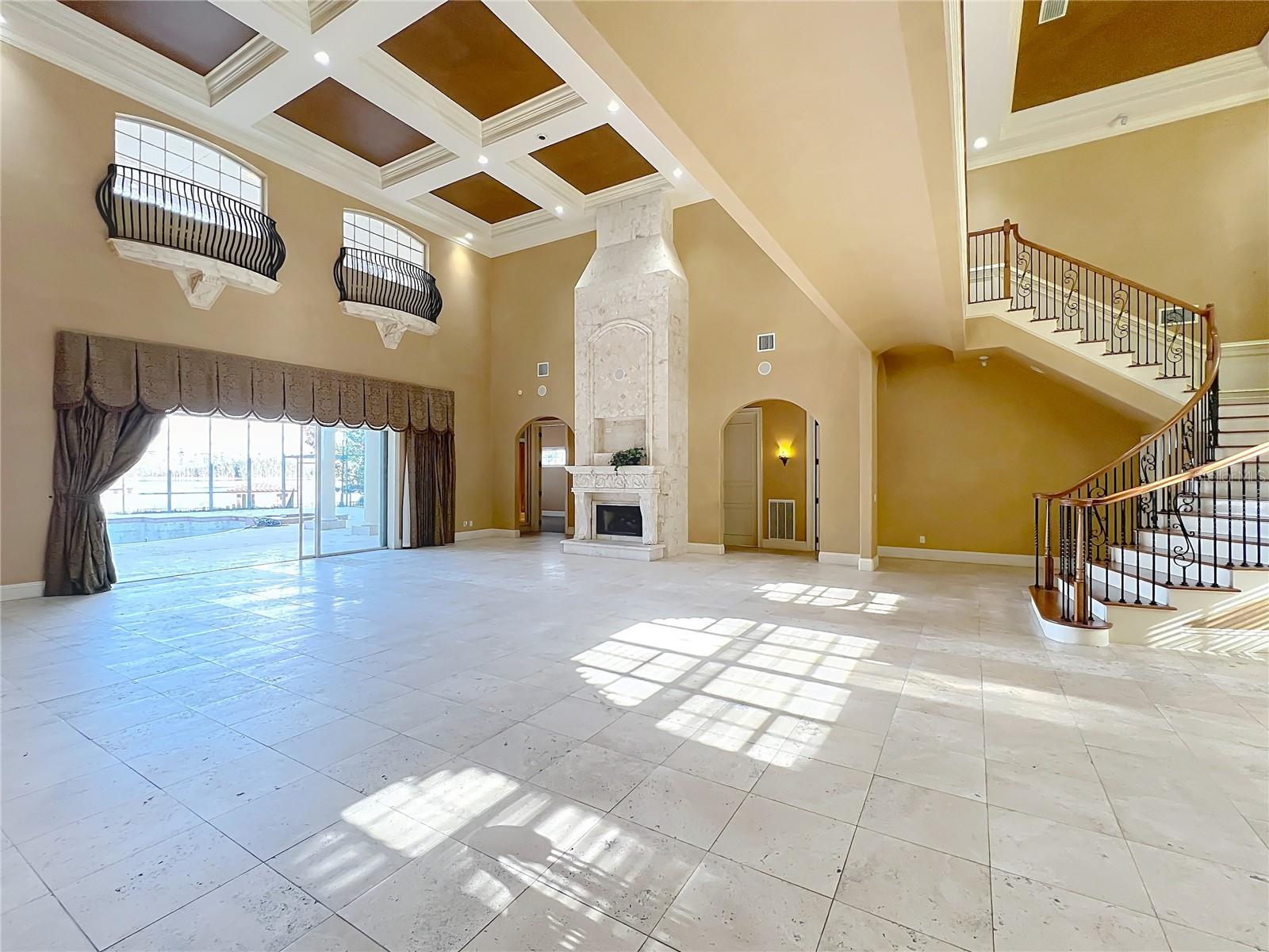 125 STONE HILL DR photo 4