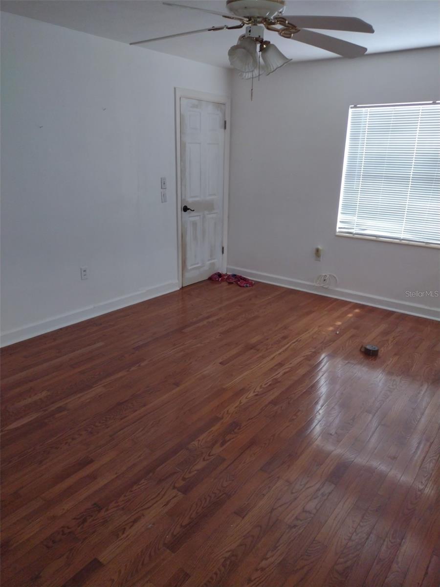 14310 N BAYSHORE DR photo 2