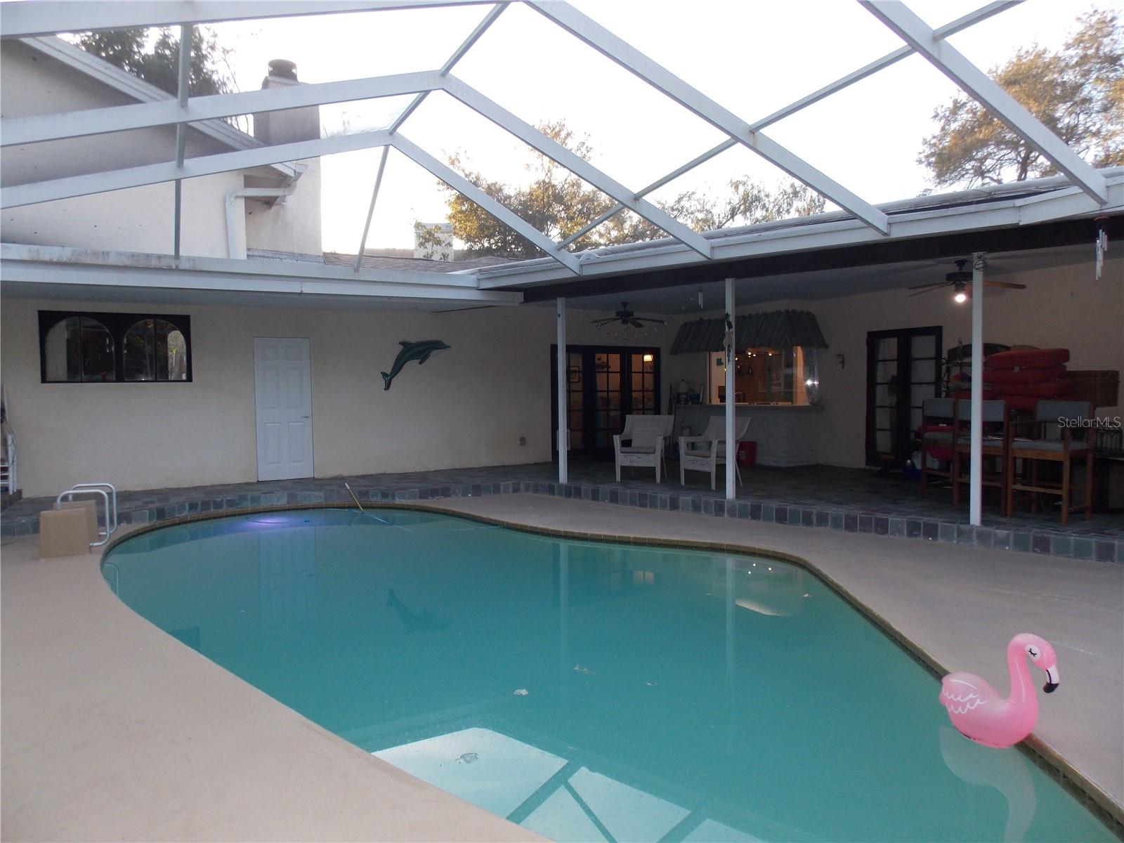 2046 WINDING OAKS DR photo 3