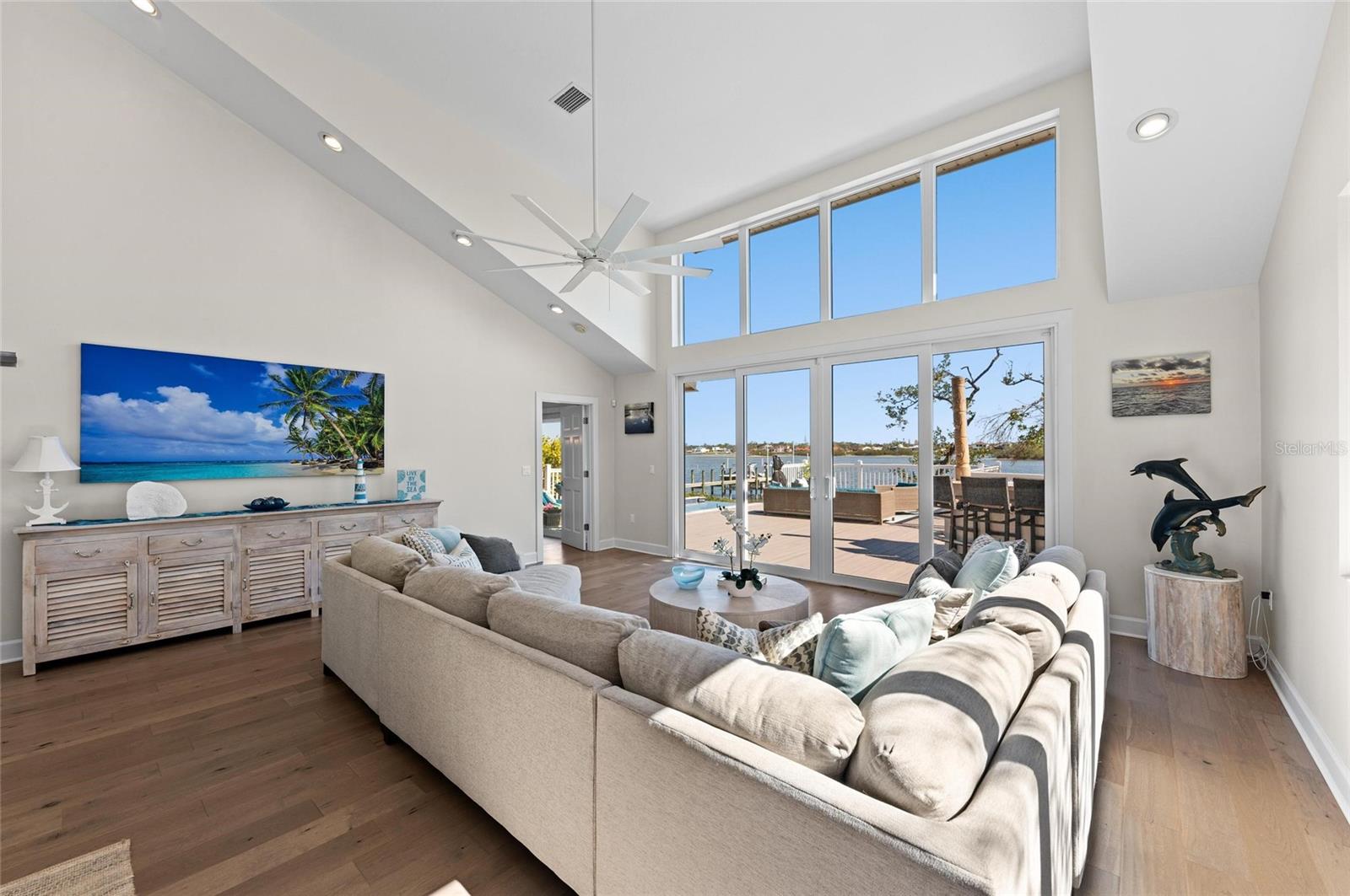 140 N CASEY KEY RD
