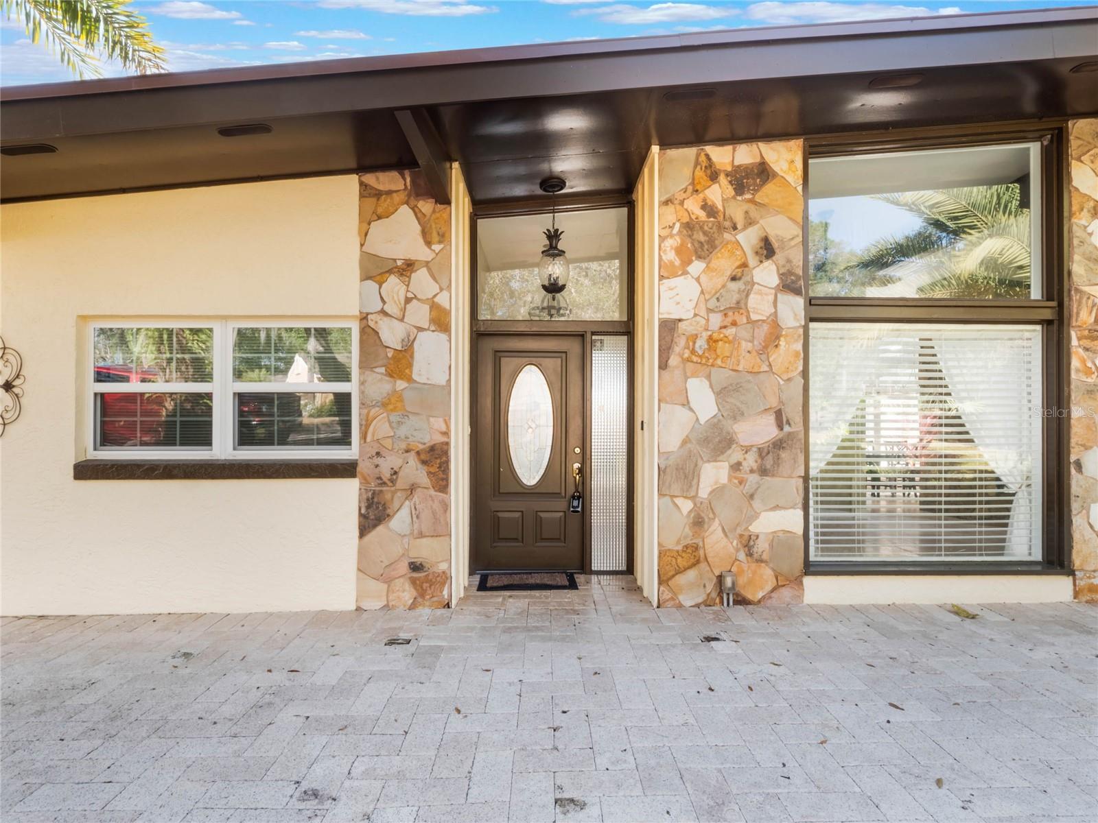 960 SEMINOLE AVE photo 4