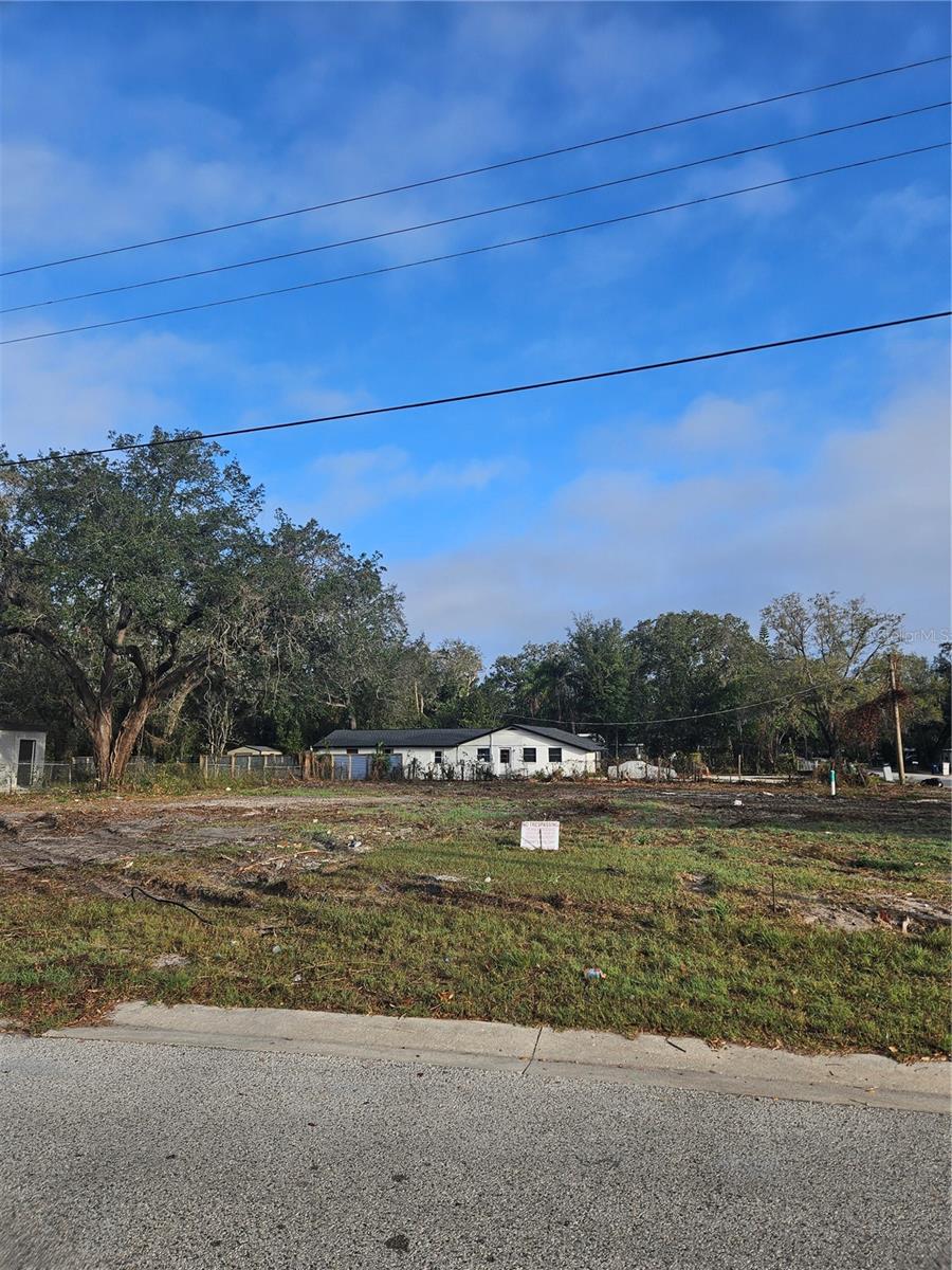 3110 E HENRY AVE photo 2