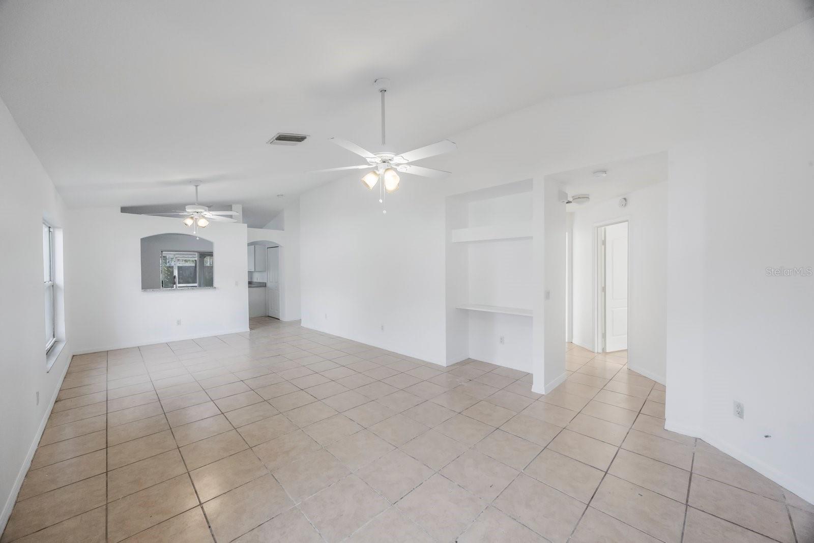 8419 QUARTER HORSE DR photo 3