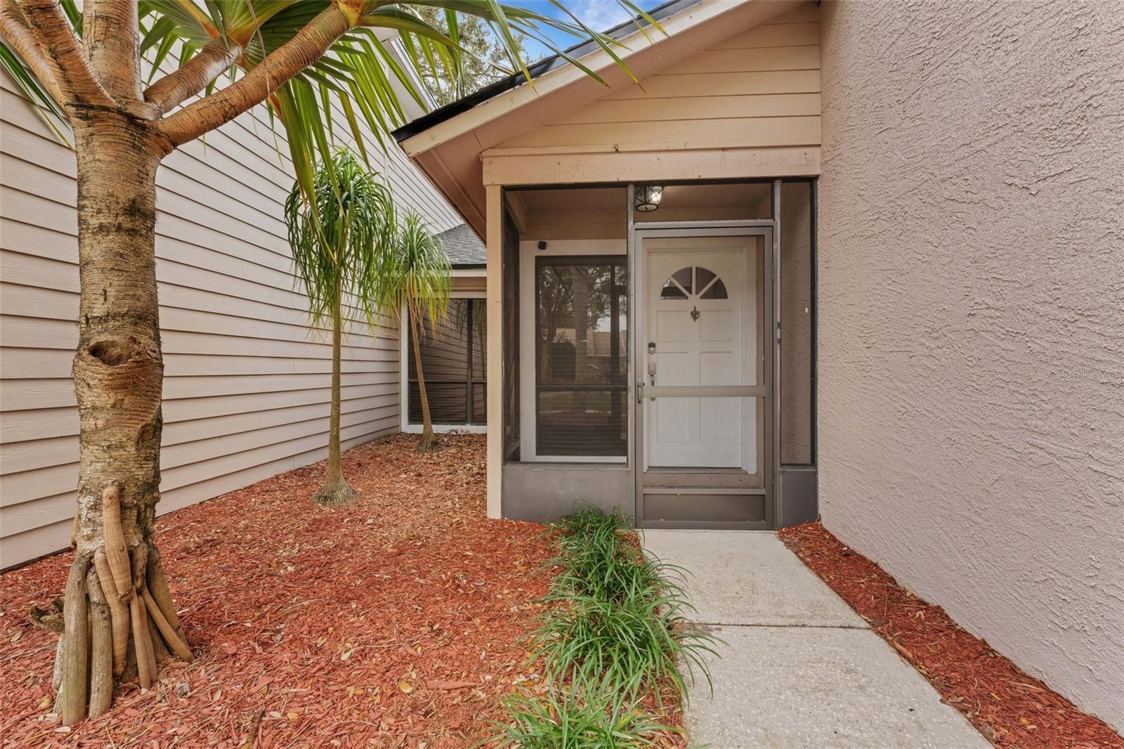2826 KAVALIER DR photo 3