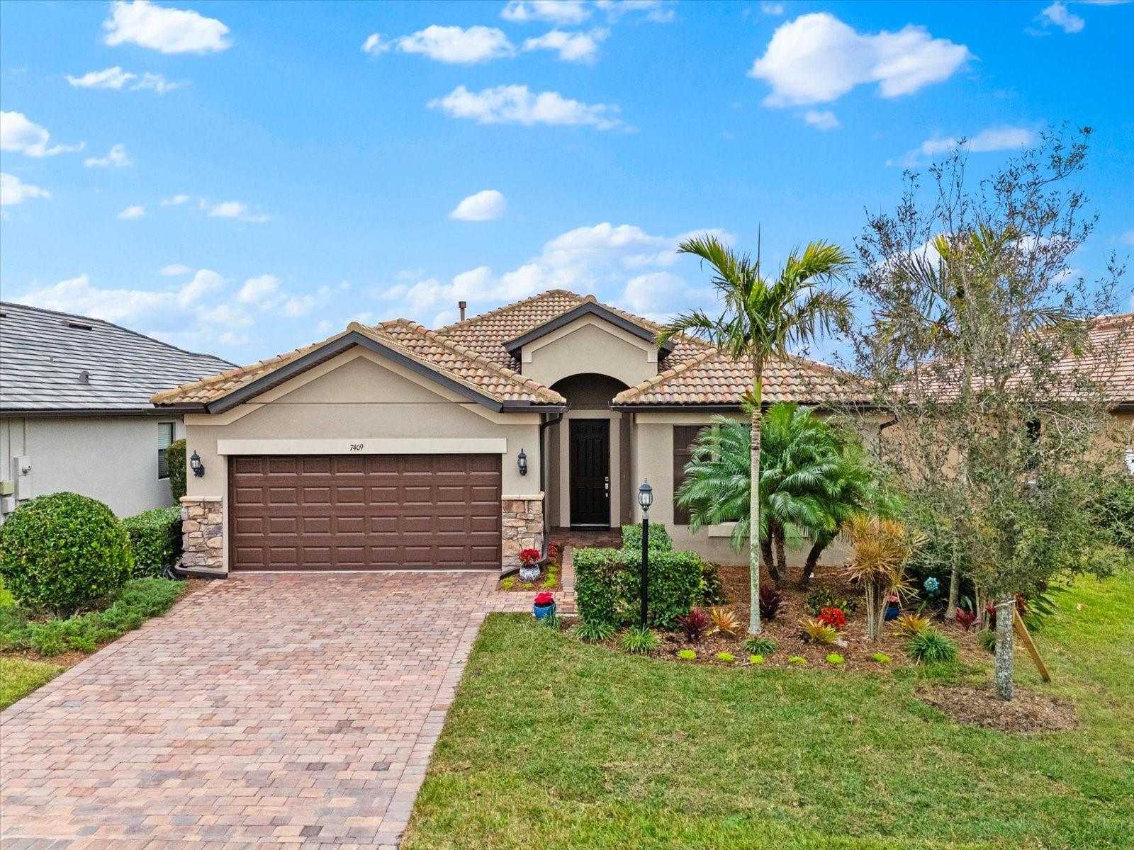 7409 CHESTER TRL photo 2