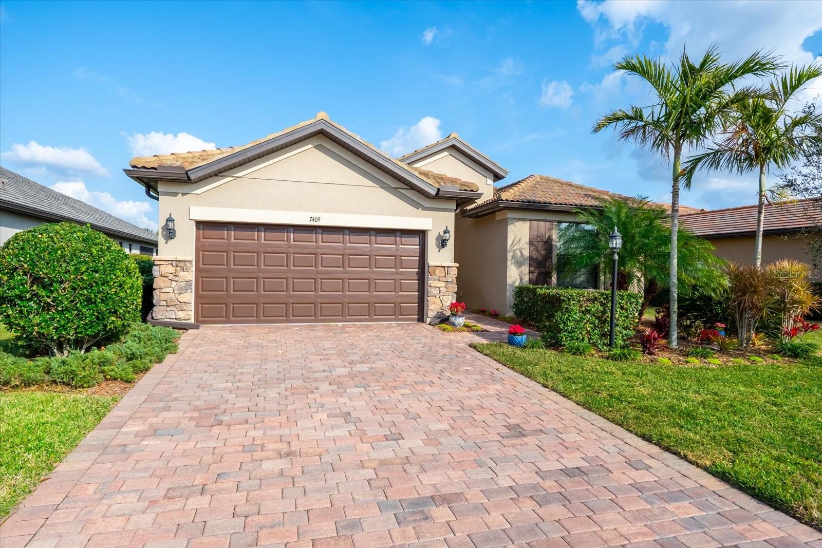 7409 CHESTER TRL photo 3