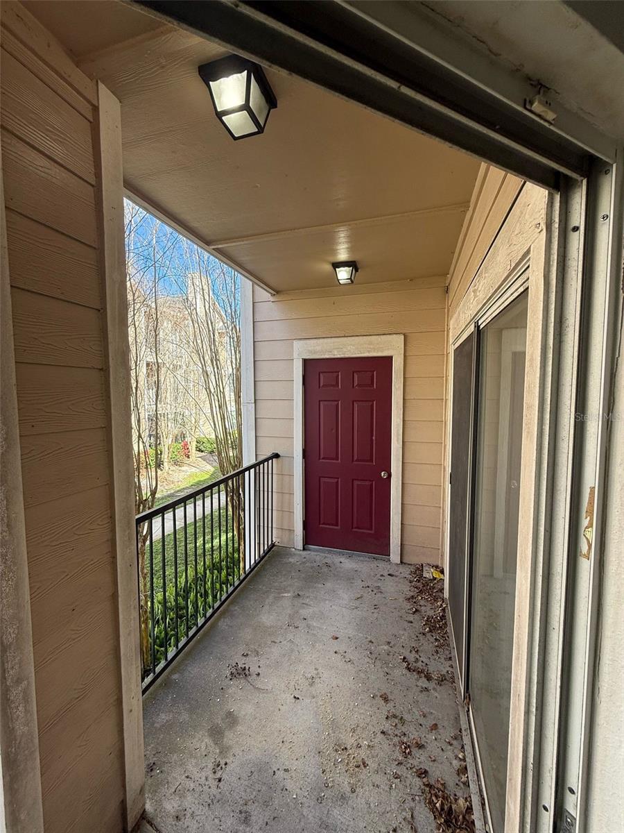 1990 ERVING CIR #207 photo 2