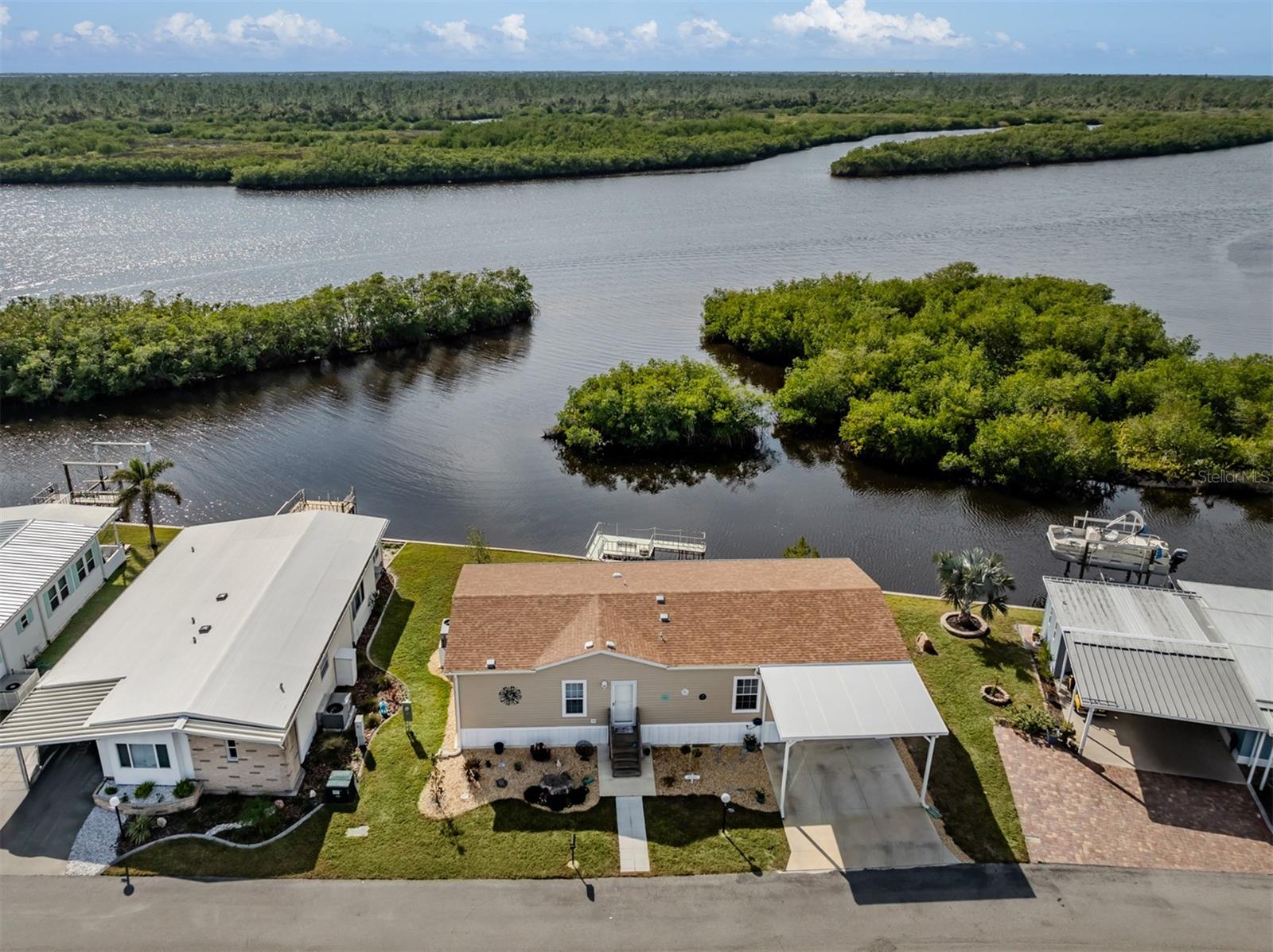 106 ISLAND POINT RD photo 4