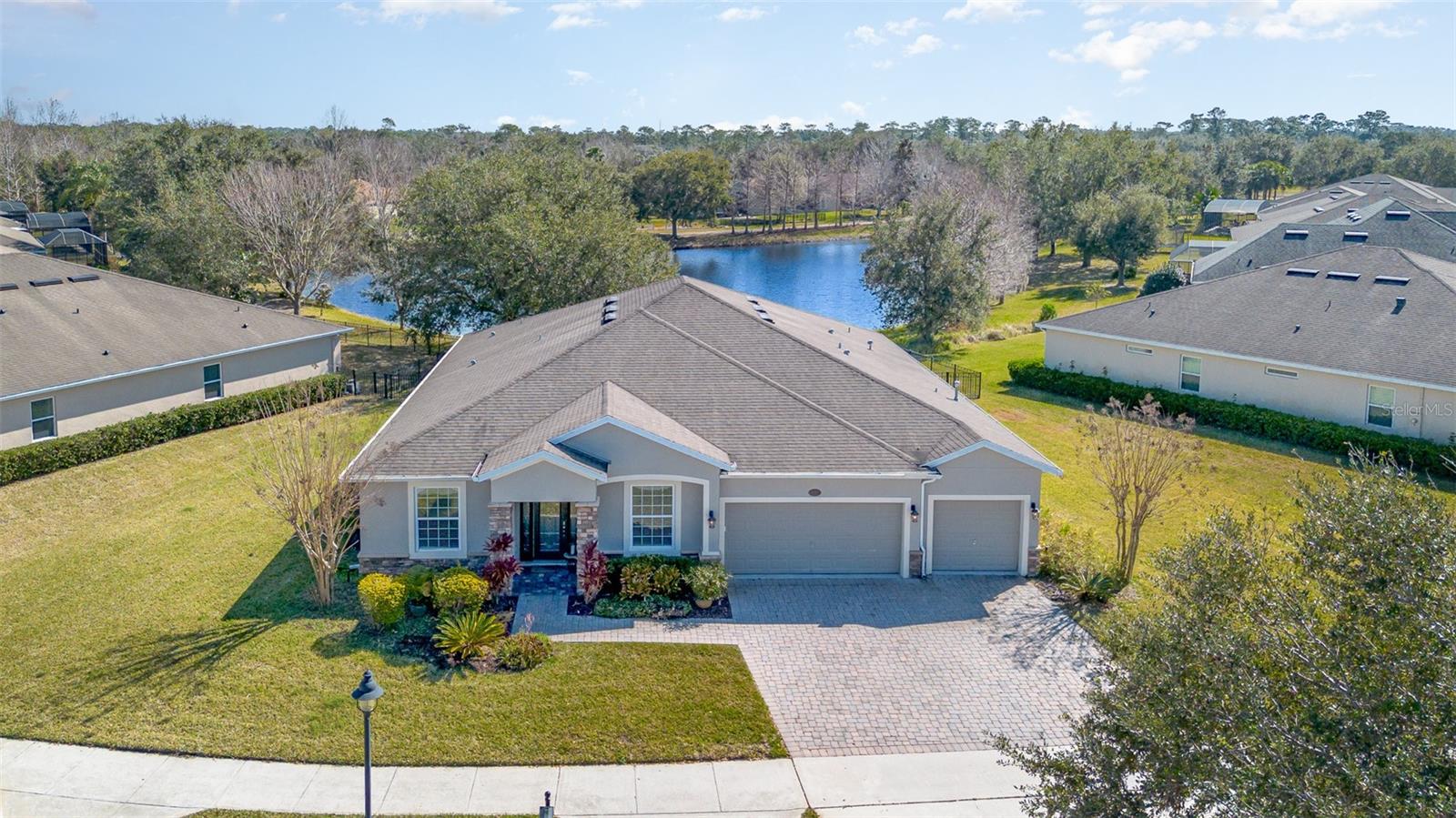 321 E VICTORIA TRAILS BLVD — home for sale