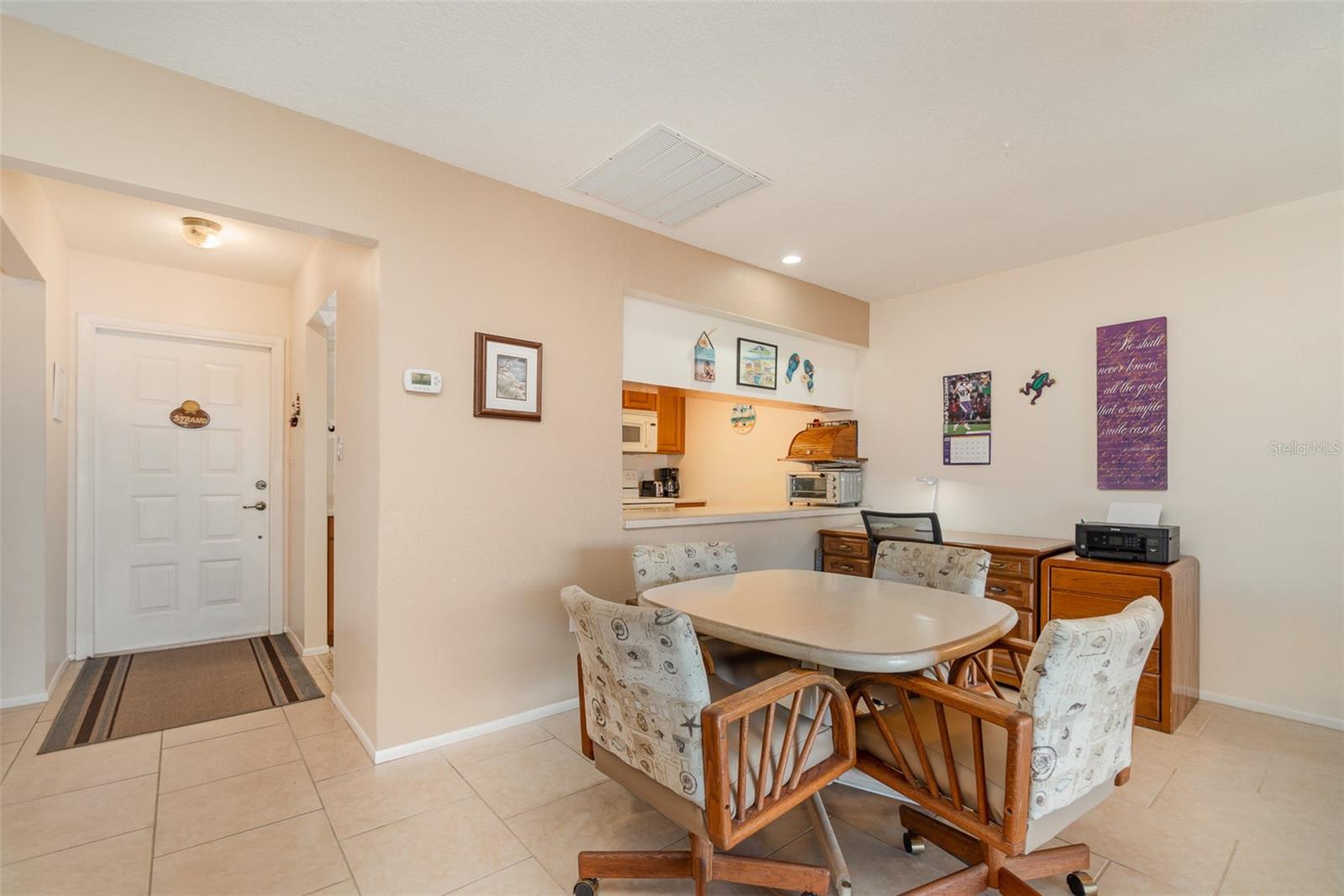2700 MAGDALINA DR #2B photo 5