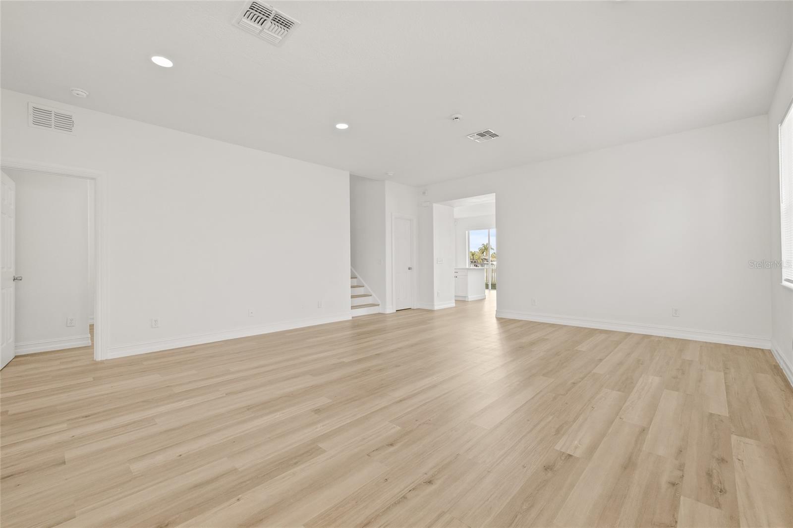 17507 BALMAHA DR photo 5