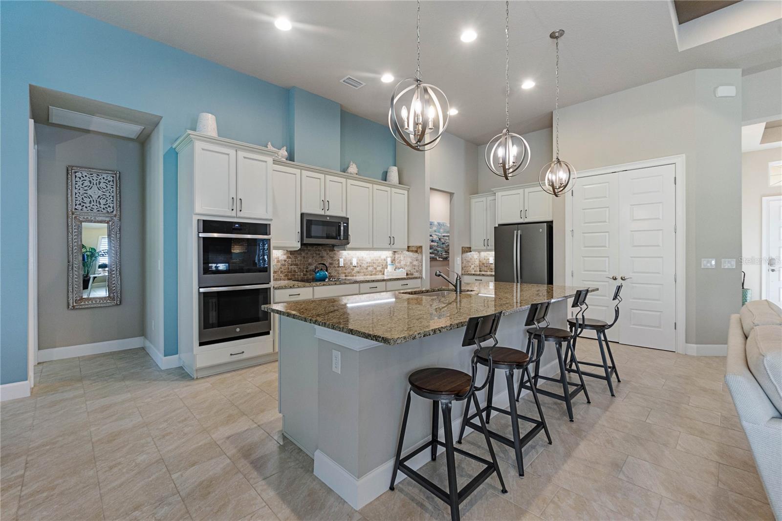 306 STIRLING BRIDGE DR photo 4