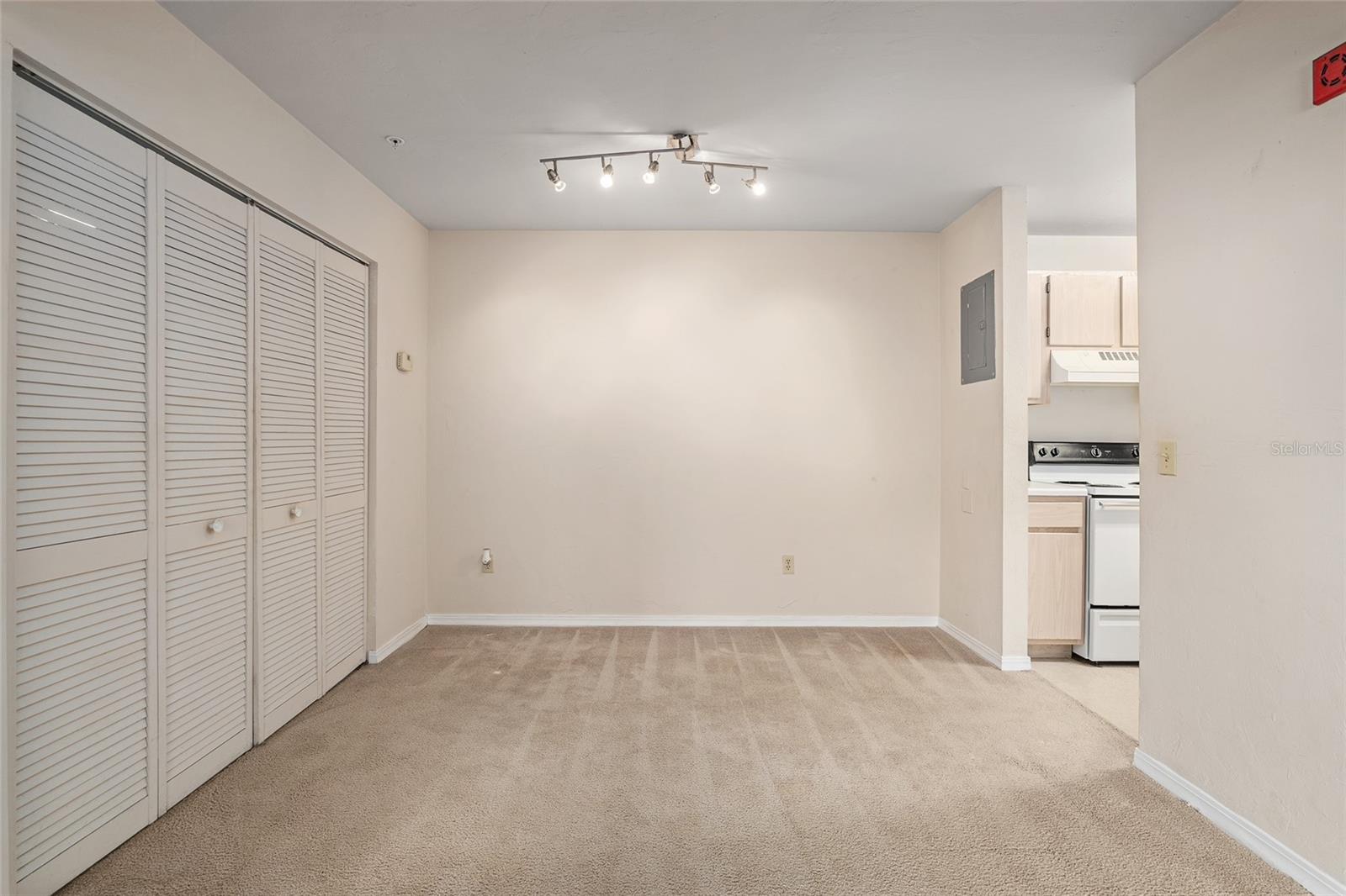 2360 SW ARCHER RD #607 photo 5