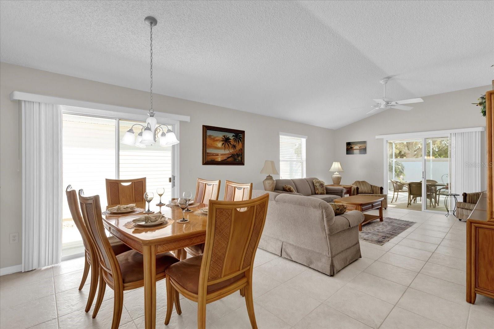 814 HILDA WAY photo 5