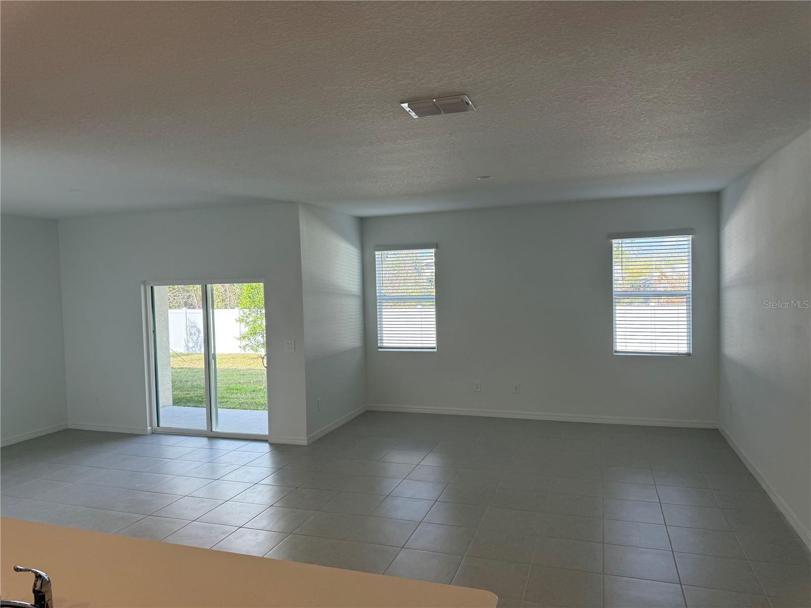 36189 JOSEPH BLAKE ST photo 3
