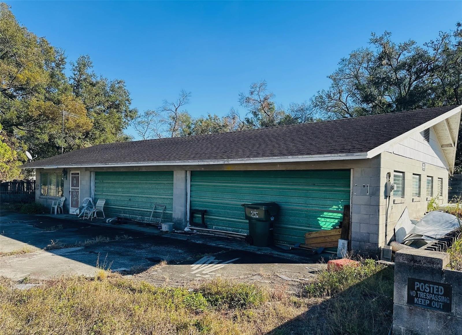 1349 E MAIN ST photo 3