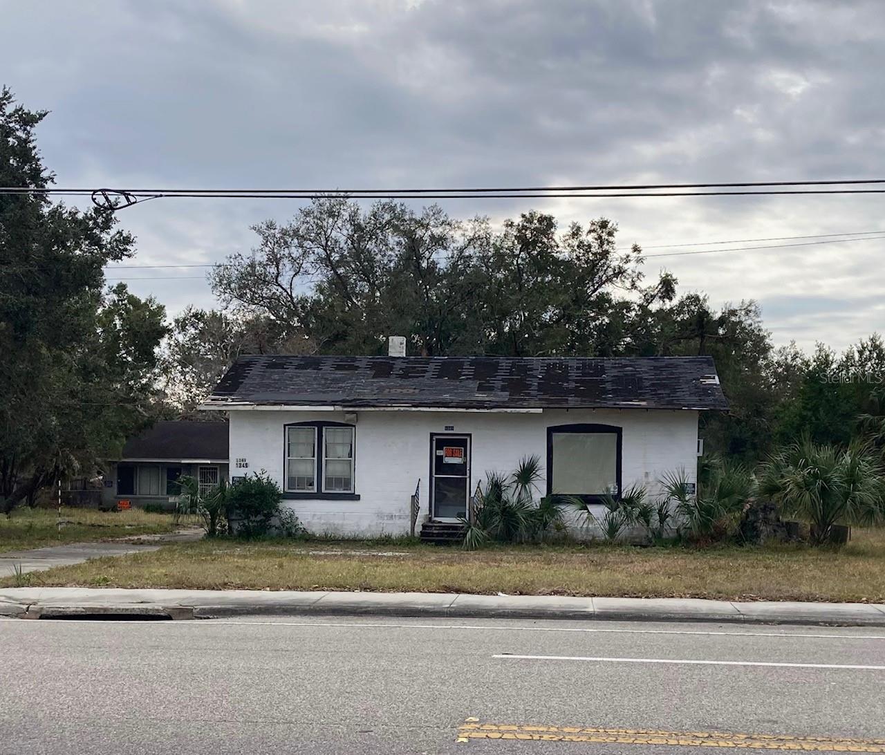1349 E MAIN ST photo 4