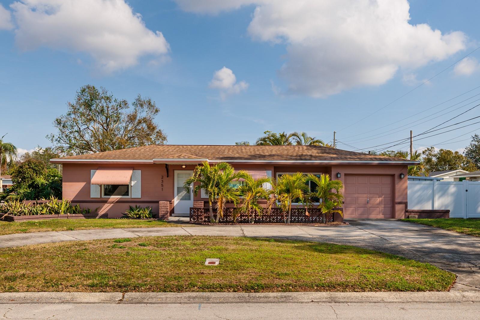 2351 LESLEE LAKE DR N — home for sale