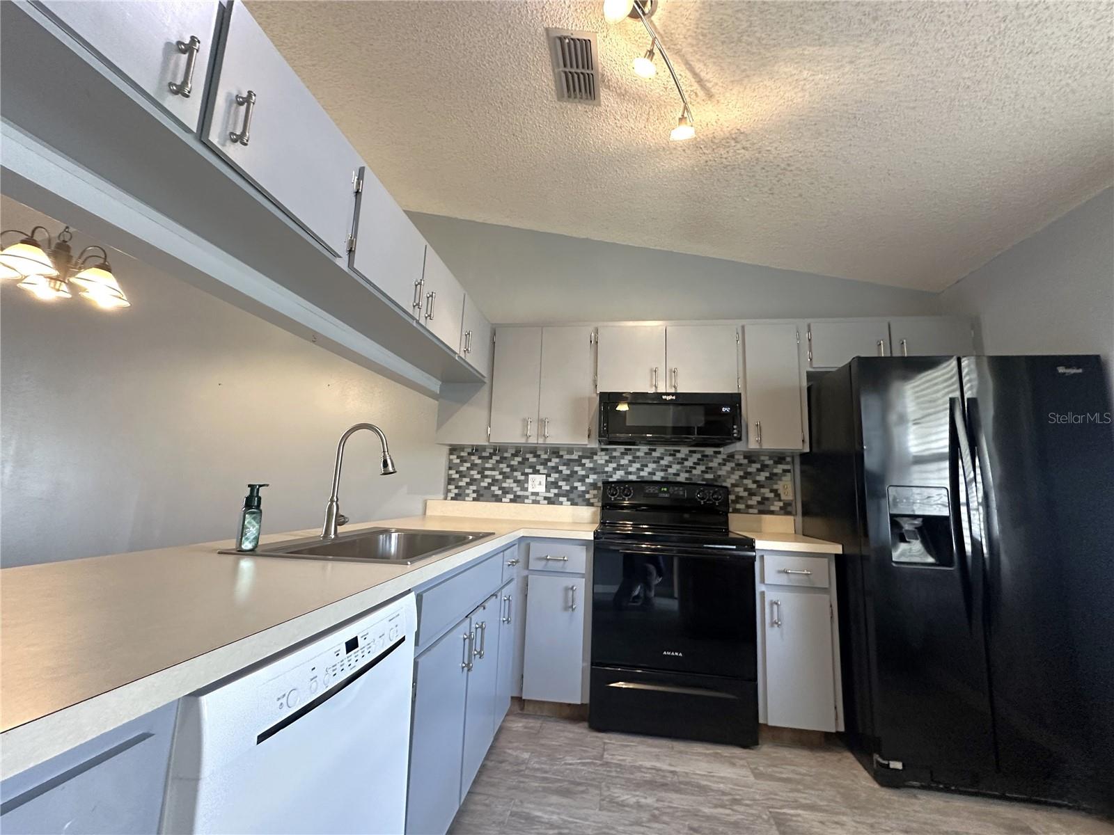 10770 43RD ST N #601 photo 4