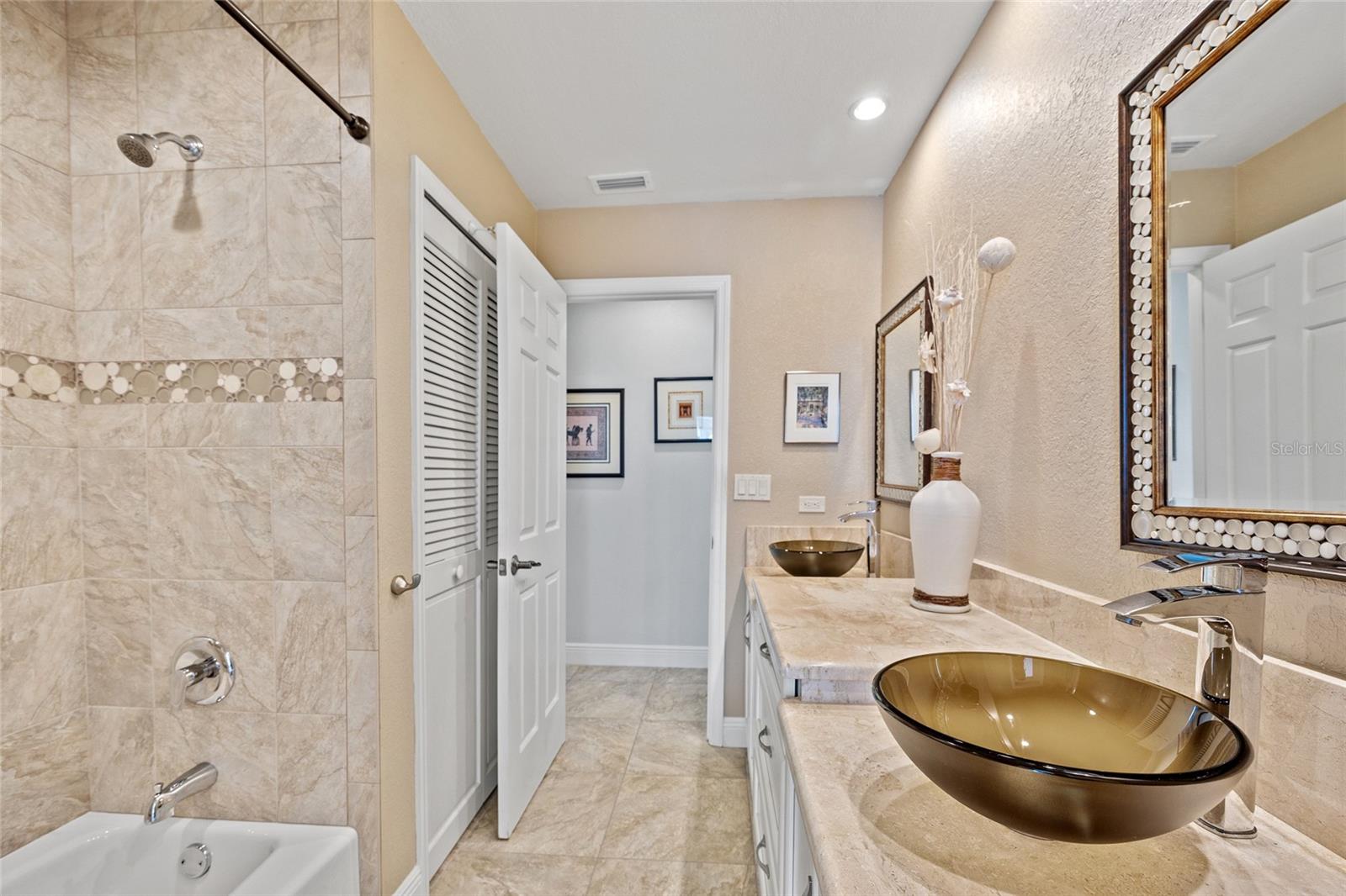 400 CORONADO DR photo 5