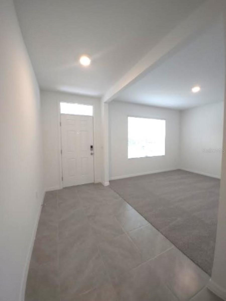 35589 LOCKMAN WAY photo 3