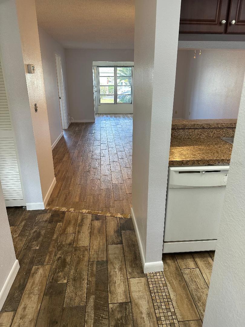 3411 TEESIDE DR #3411 photo 5