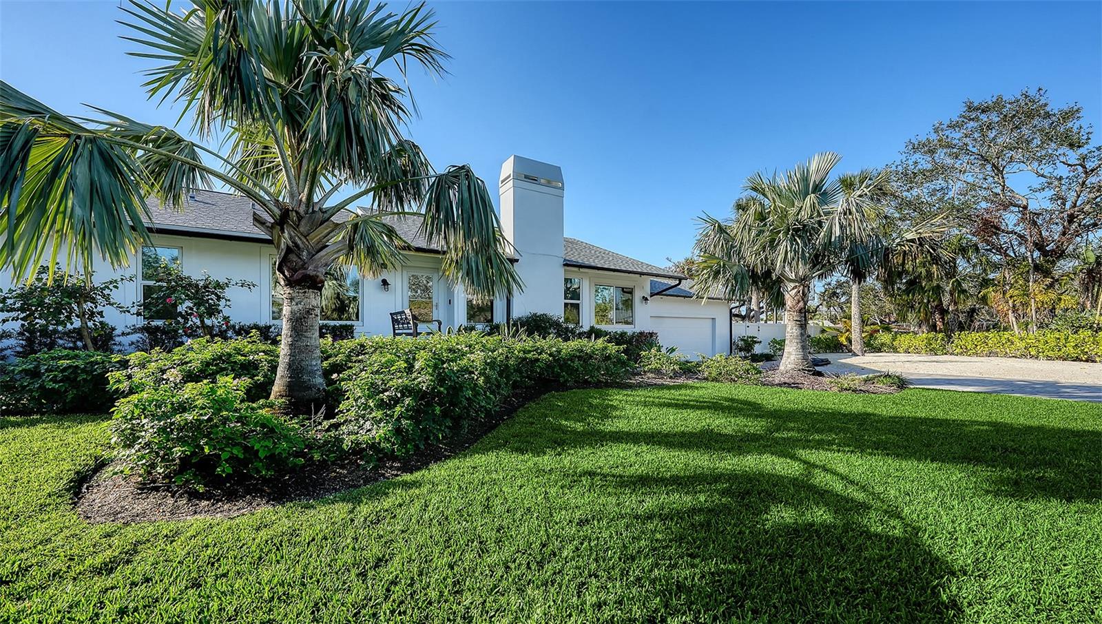 1302 ROBERTS BAY LN photo 2