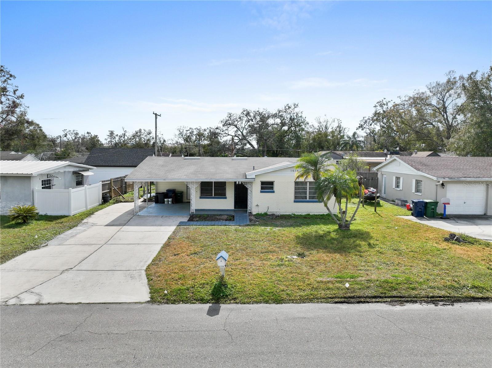 1516 W RIVER LN — home for sale
