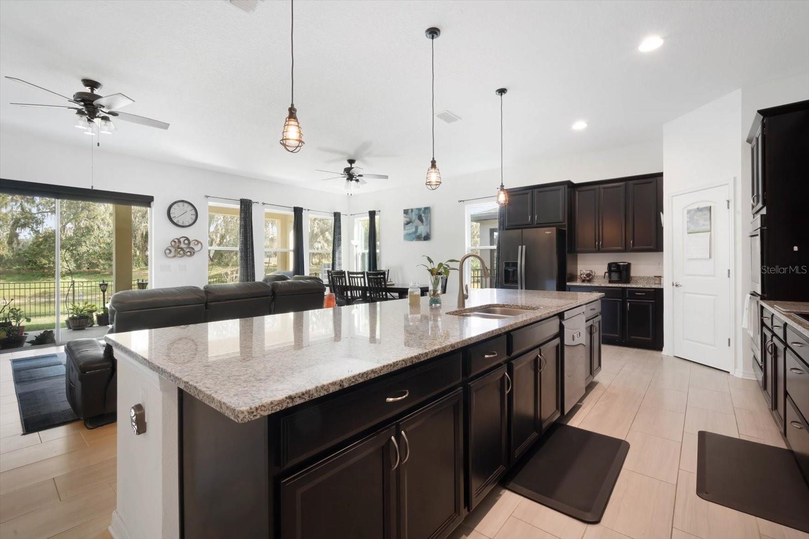 4927 ROLLING GREEN DR photo 2