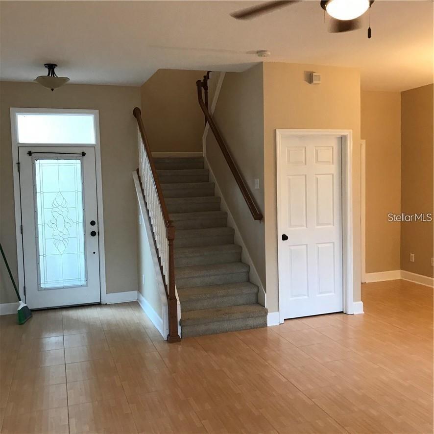 39 E SPRUCE ST photo 3