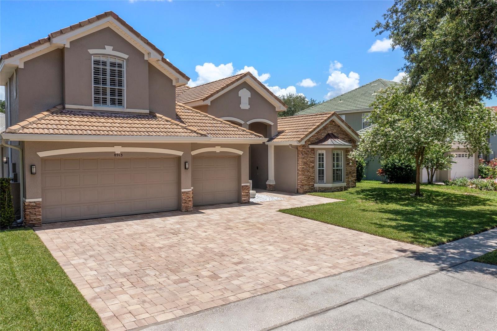 8913 HERITAGE BAY CIR photo 2