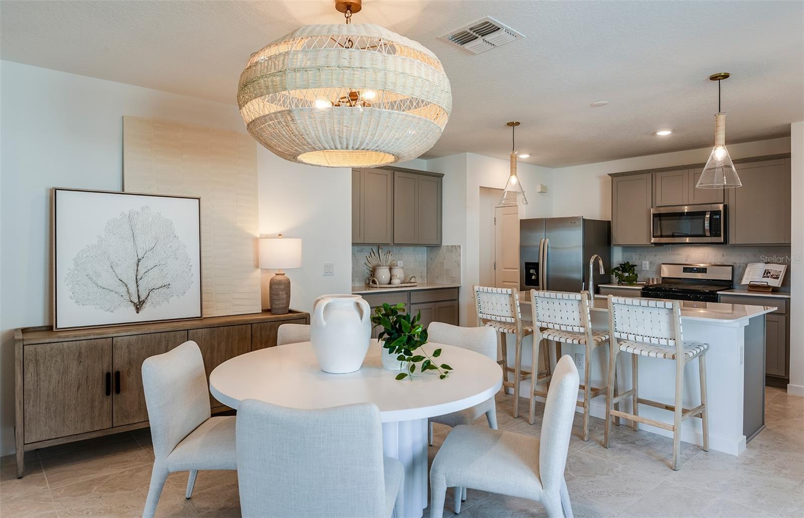 1150 KISTNA DR photo 4