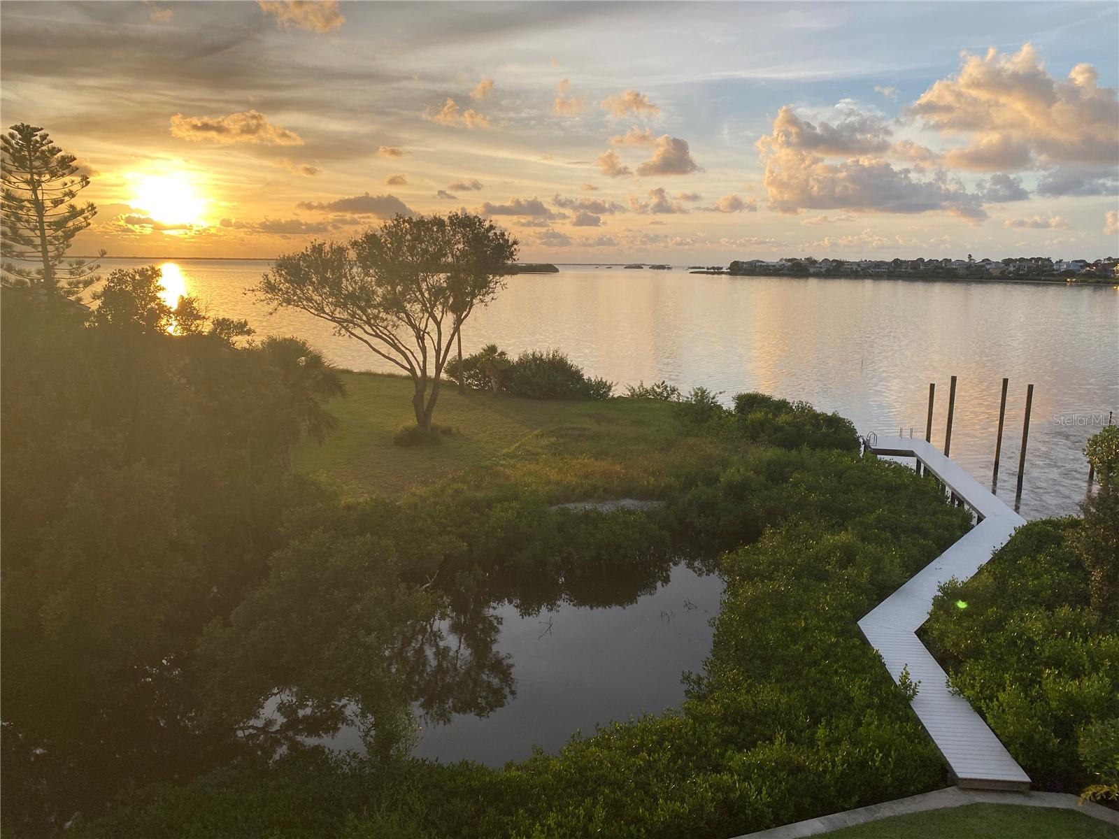 1640 SEA BREEZE DR photo 5