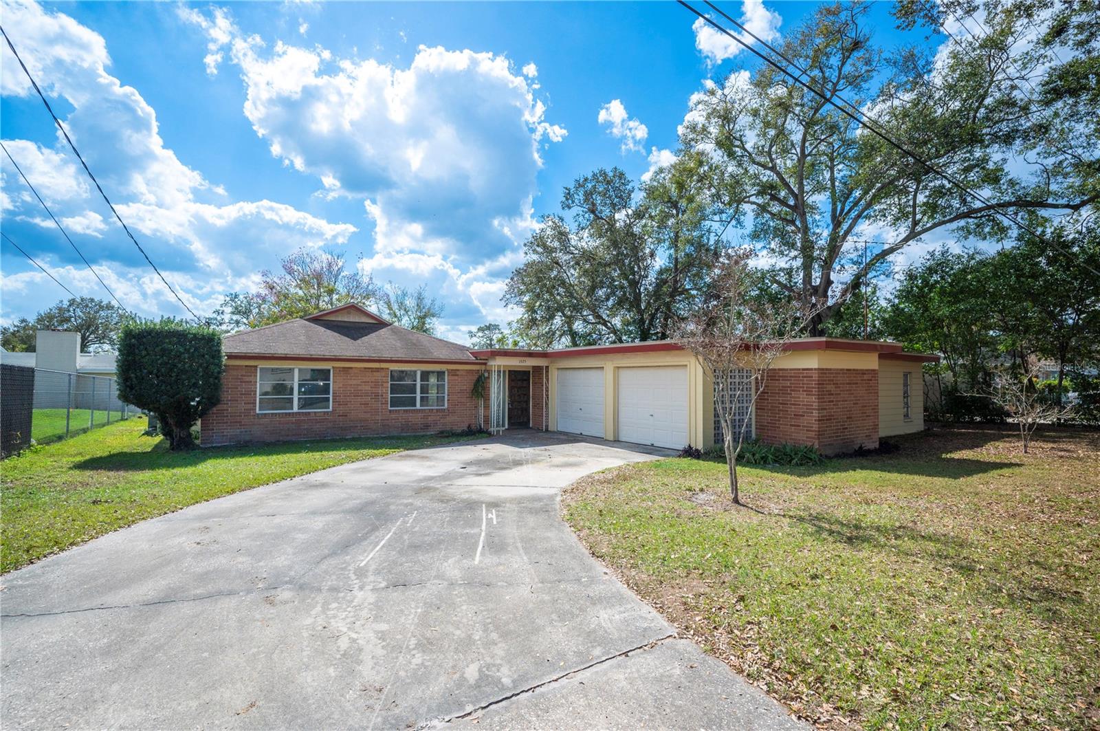 1925 JOHN ARTHUR WAY — home for sale