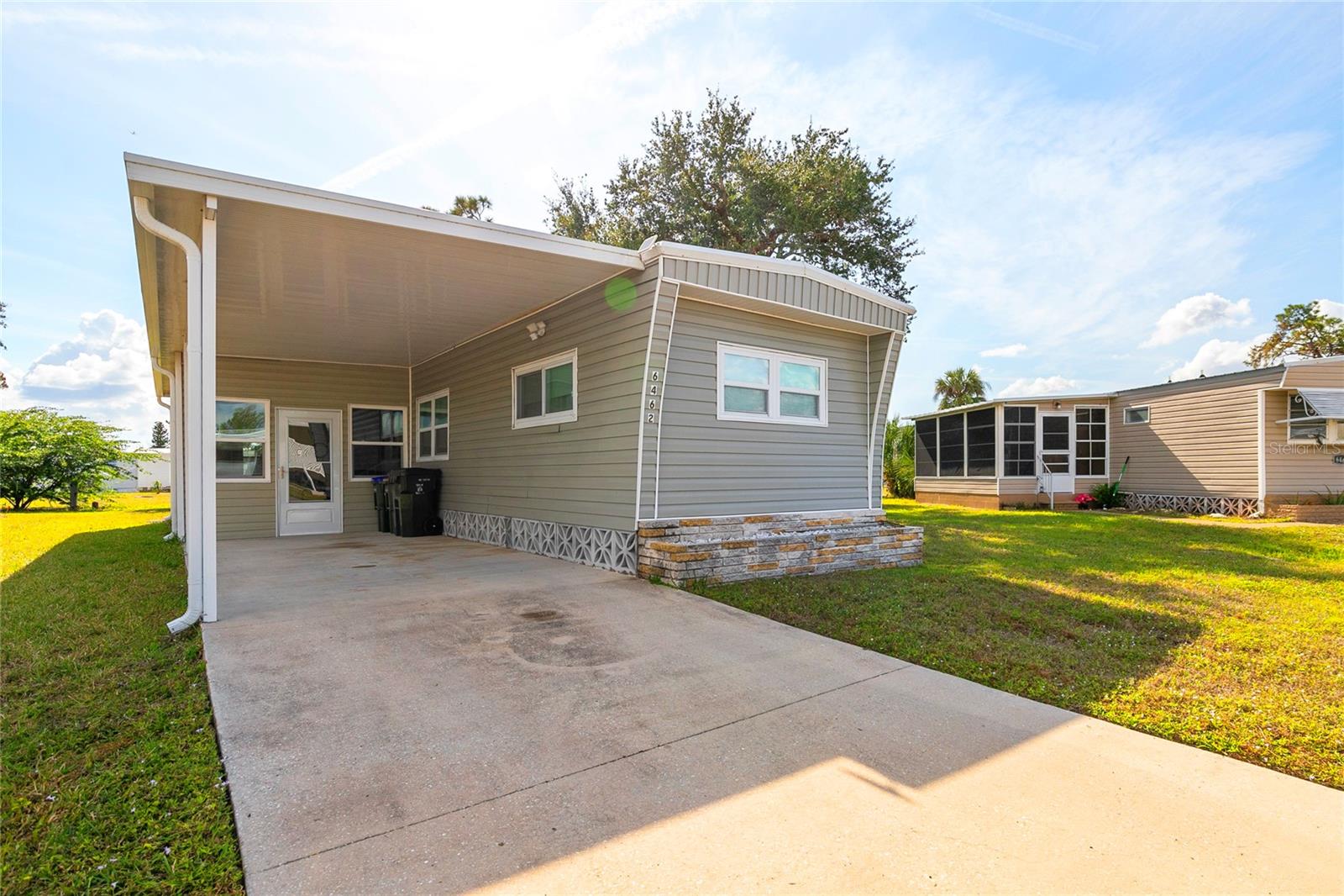 6462 HAELE CT photo 2