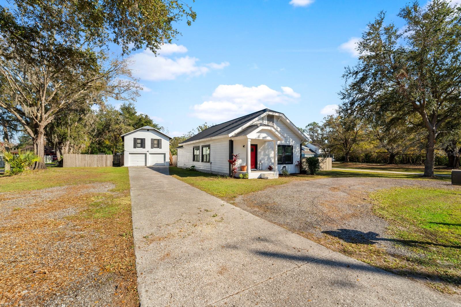 1402 N GORDON ST — home for sale