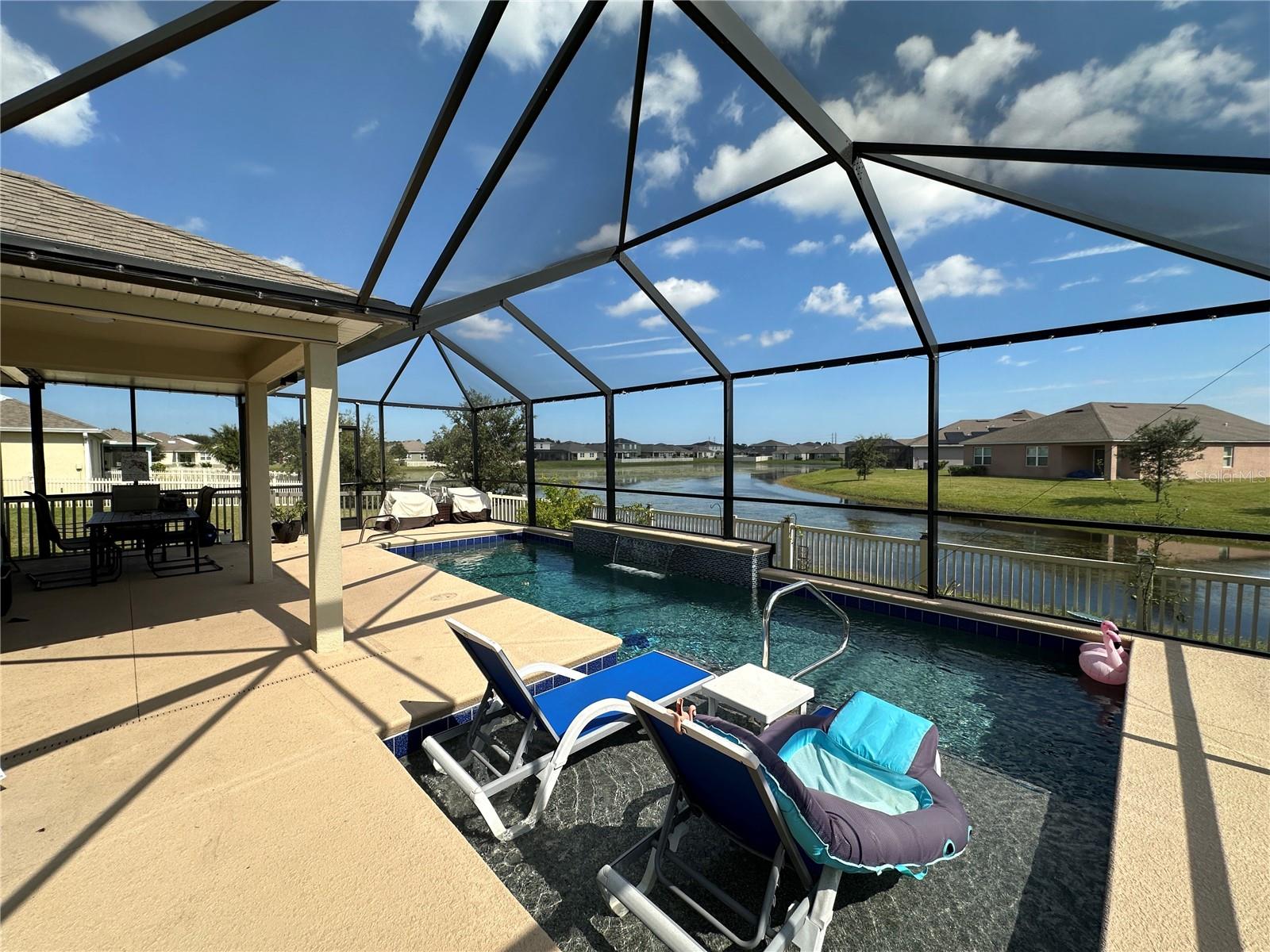 280 MORAY DR SW photo 4