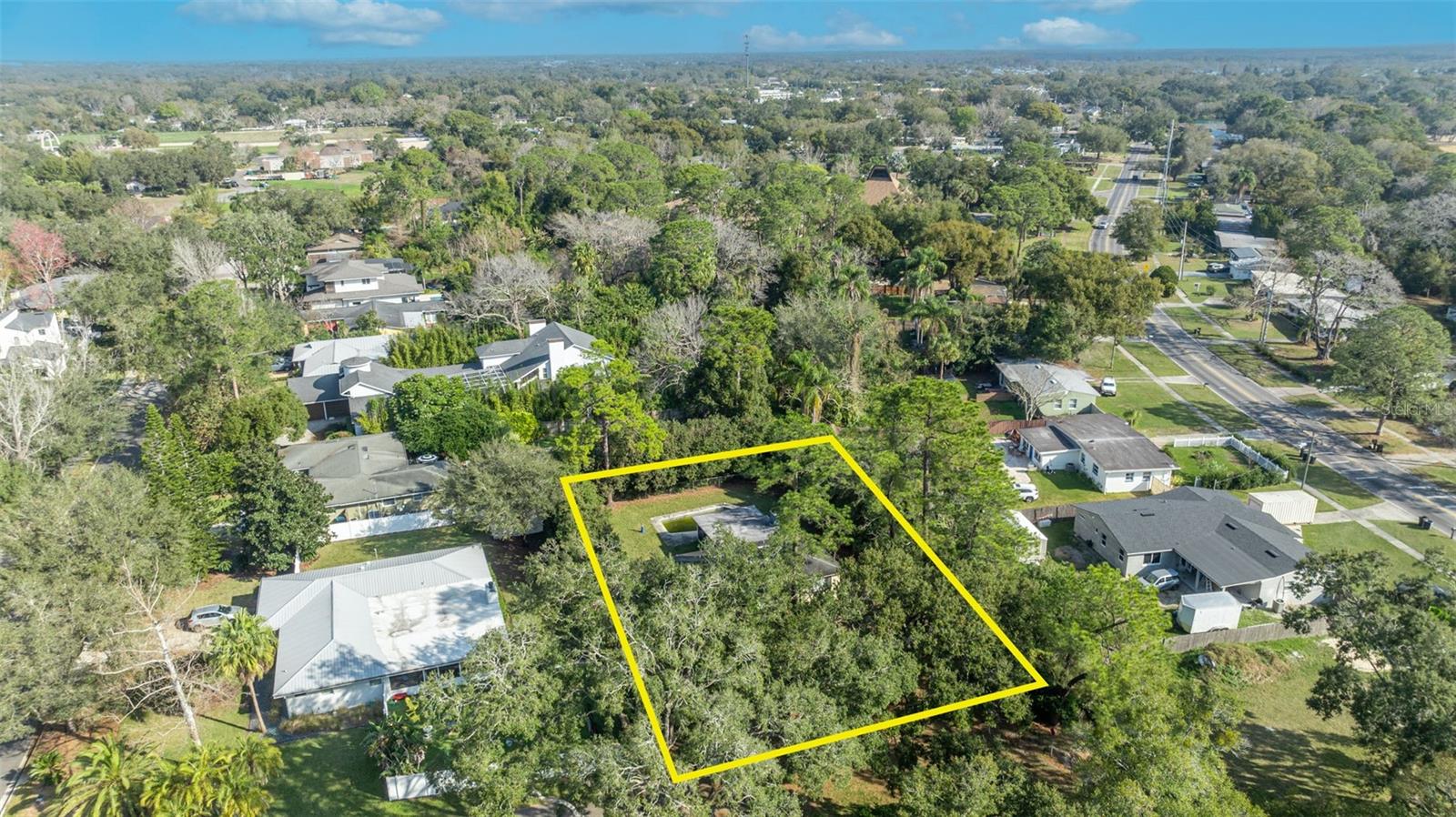 1811 ONECO AVE photo 5