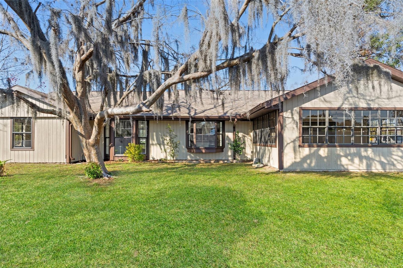 4472 BAYRIDGE CT photo 2