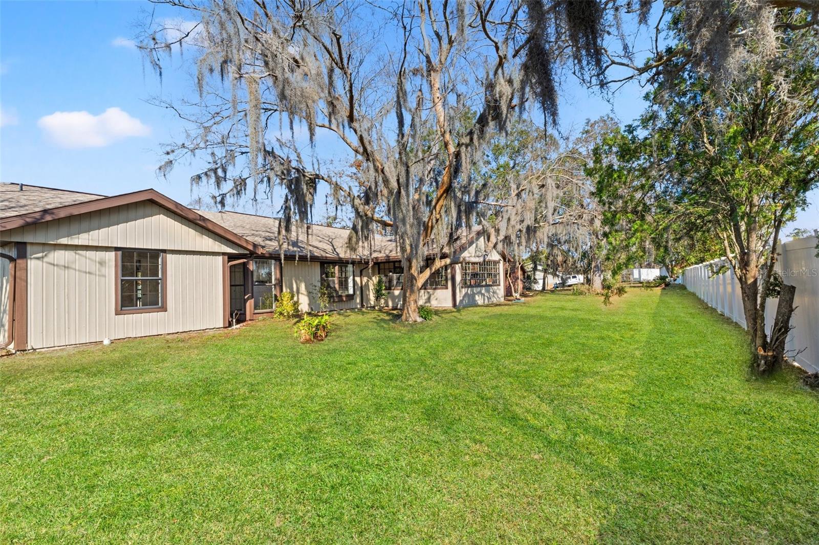 4472 BAYRIDGE CT photo 4