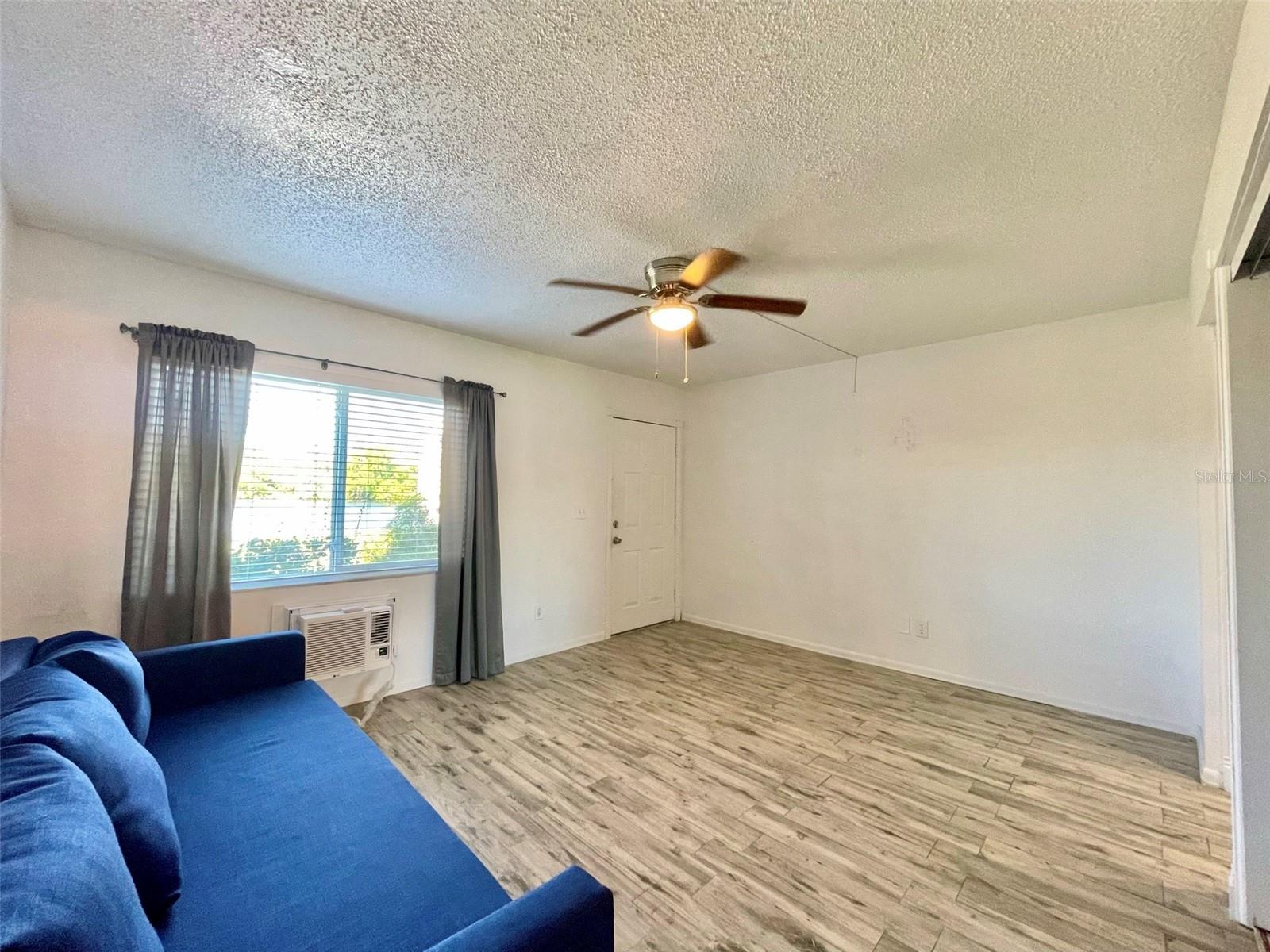 4139 DOLPHIN DR photo 3