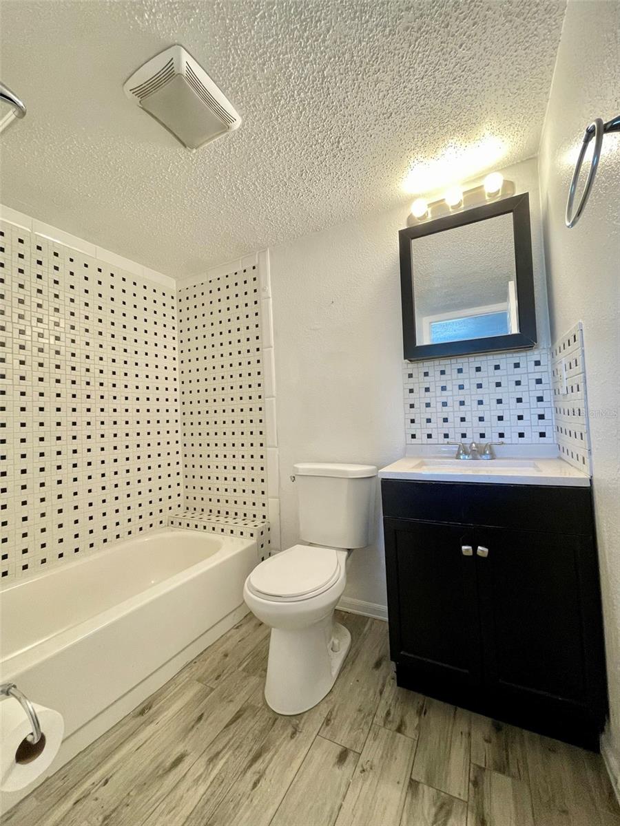 4139 DOLPHIN DR photo 5