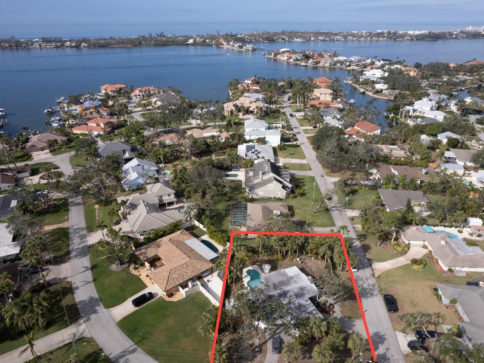 1846 SANDALWOOD DR photo 2