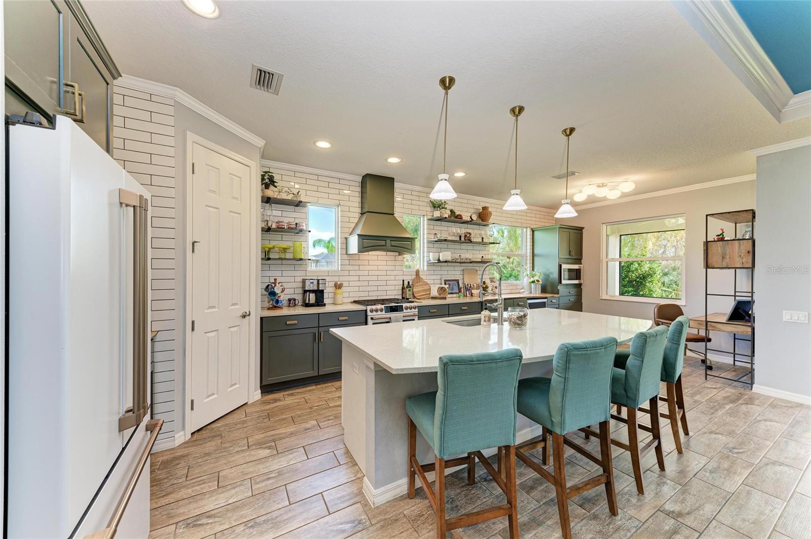 12514 GOLDENROD AVE photo 4