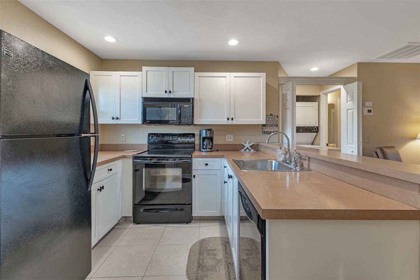 25100 SANDHILL BLVD #J-201 photo 4
