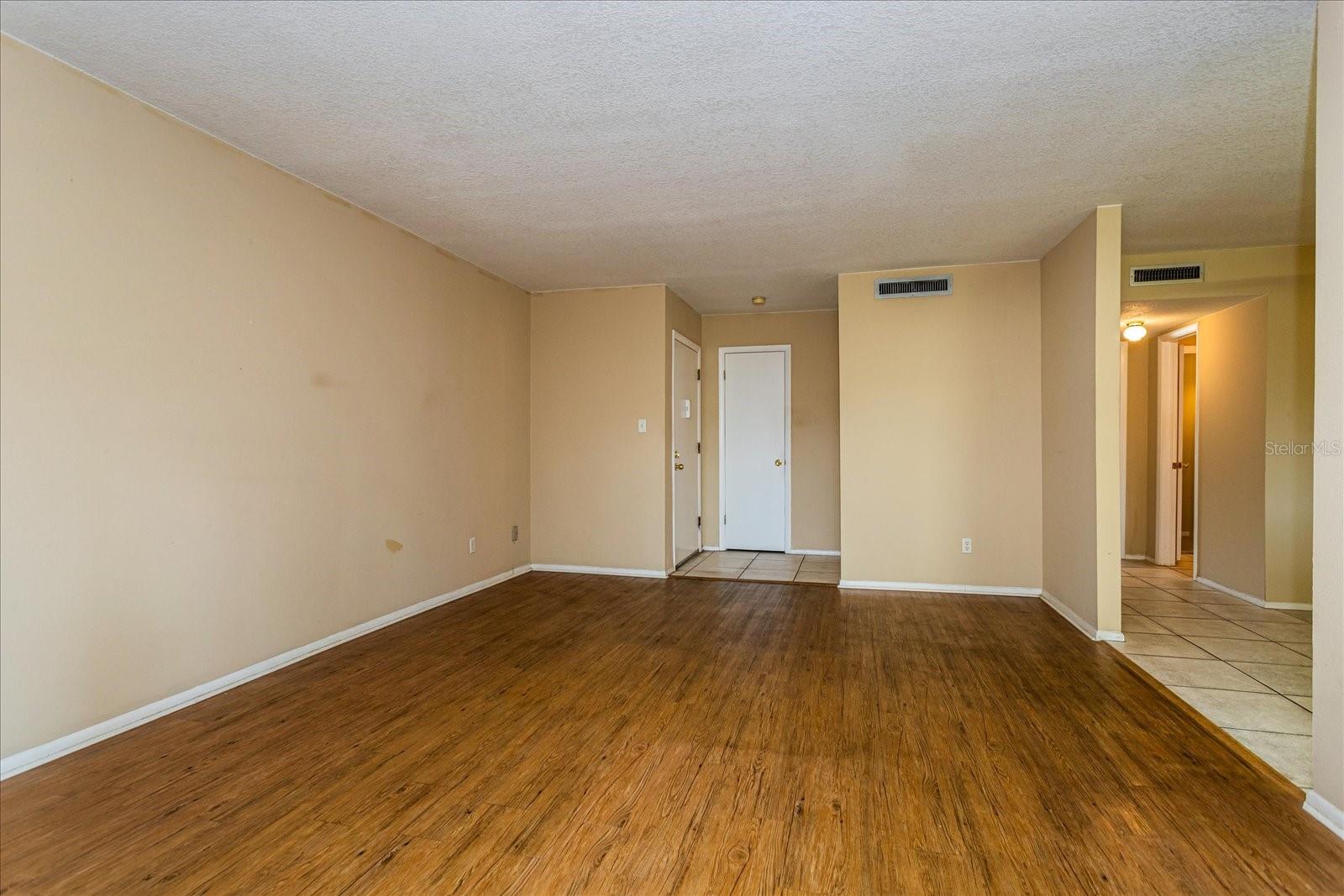 133 SPRINGWOOD CIR #A photo 5
