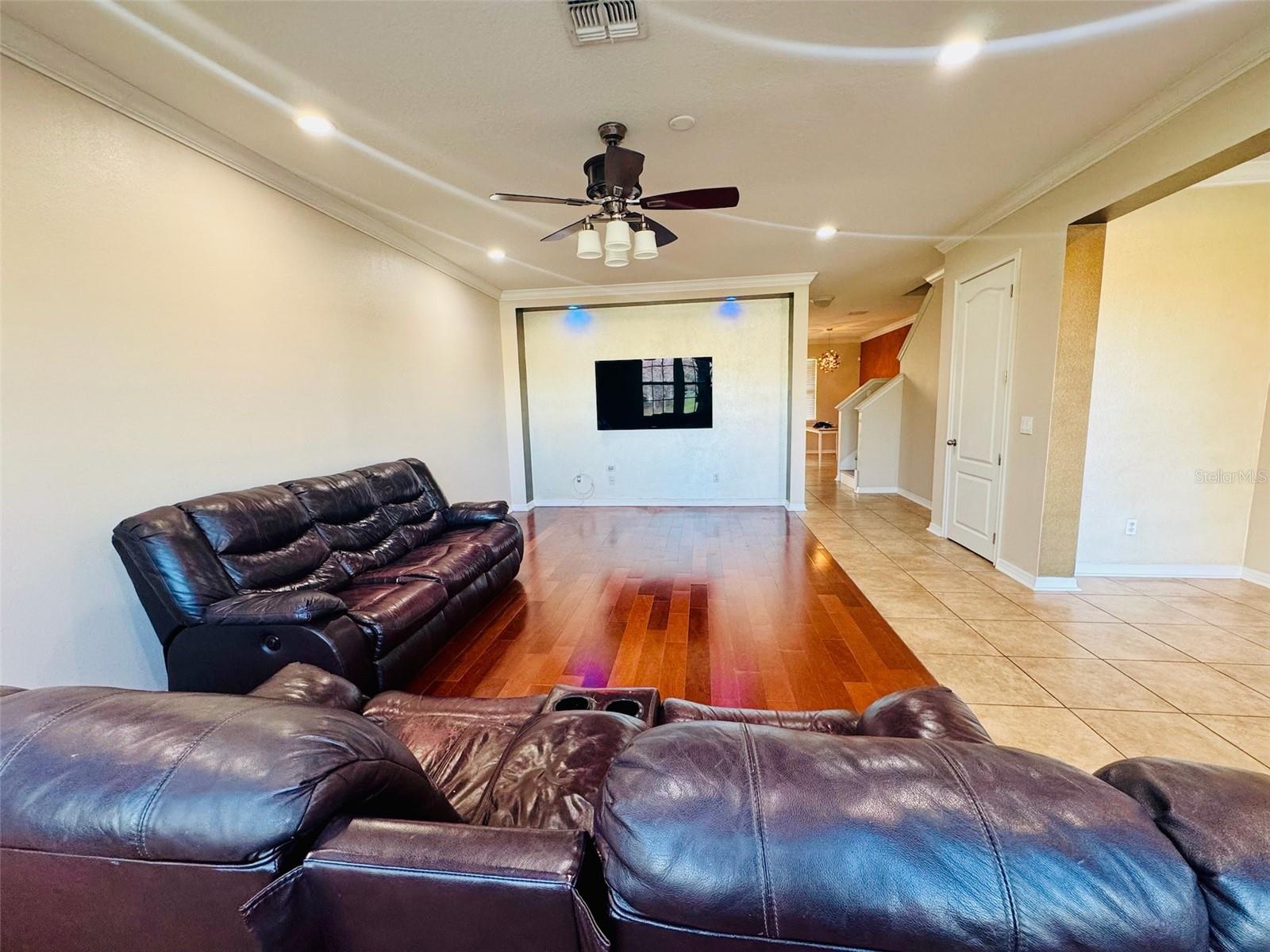 561 TELFAIR SQUARE CT